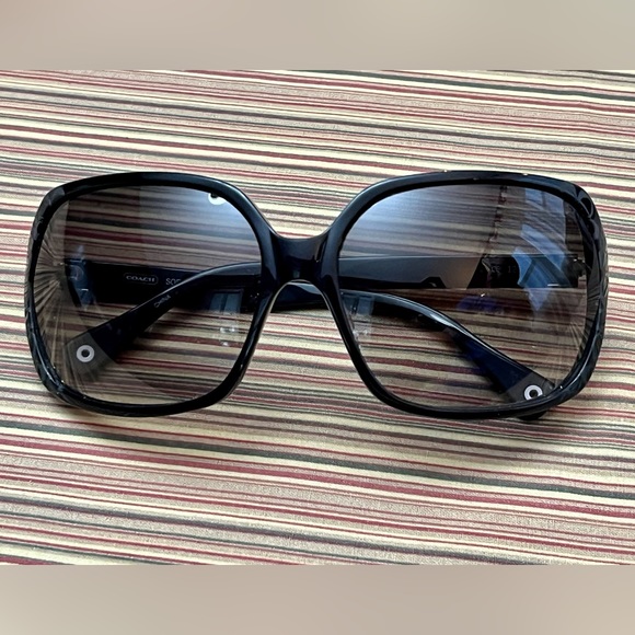 Coach Sofia Signature C Logo Black Sunglasses - Picture 2 of 9